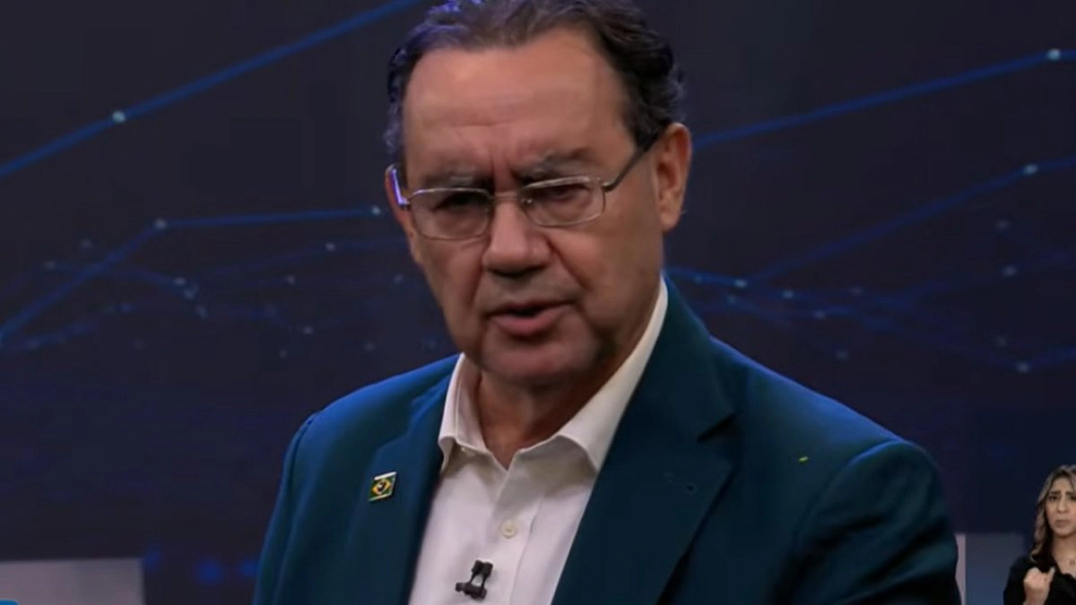 Cury defende privatizar Correios